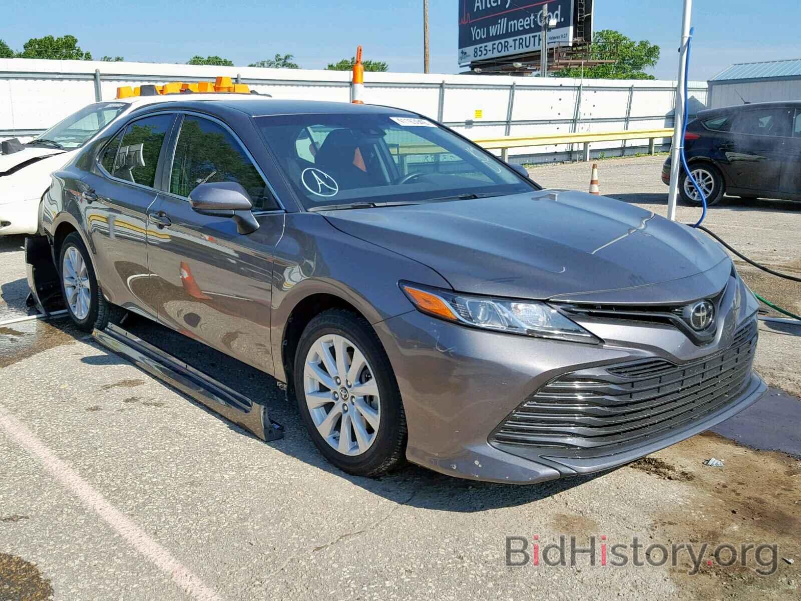 Photo 4T1B11HK9JU622555 - TOYOTA CAMRY 2018