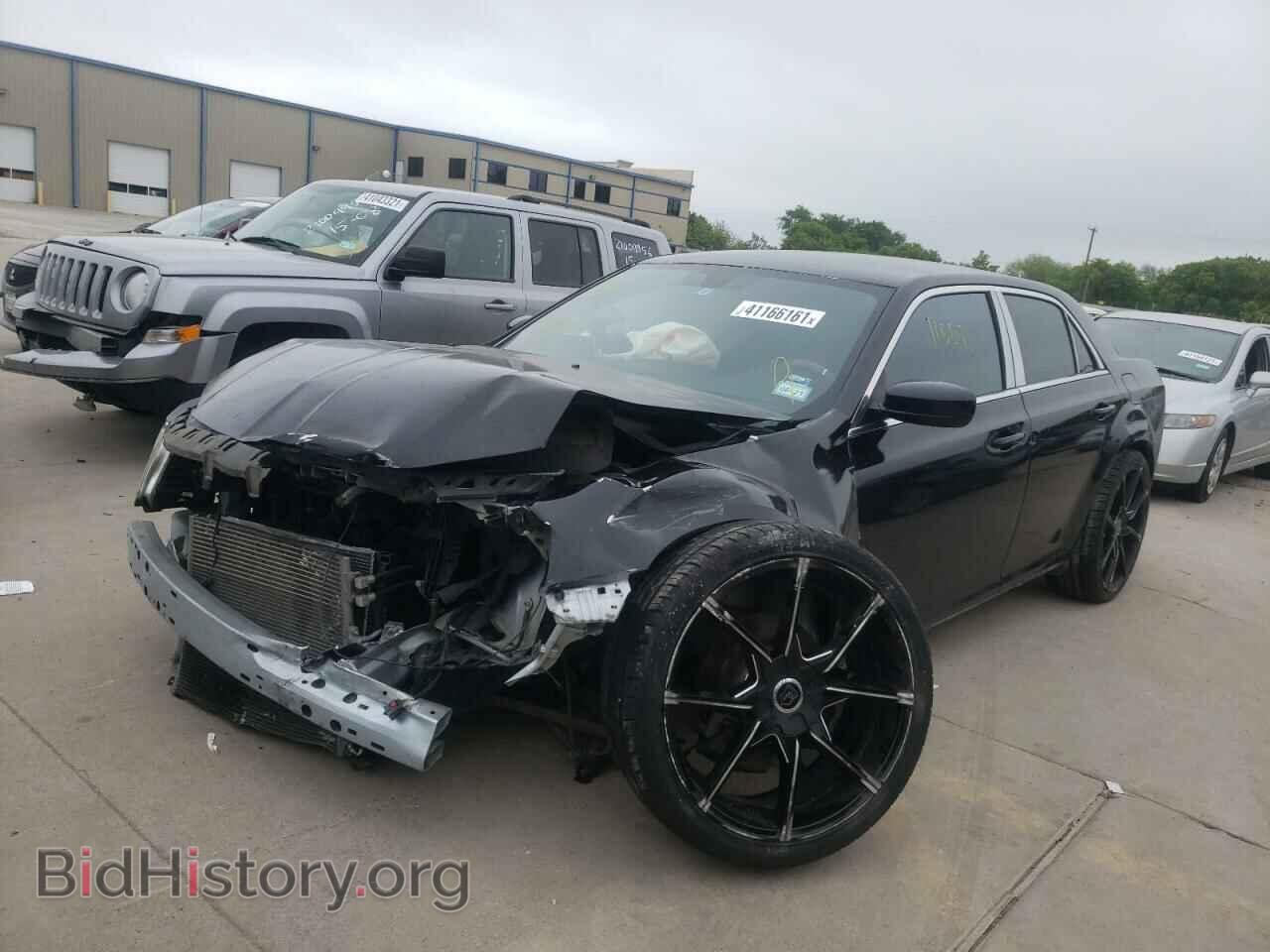 2013 CHRYSLER 300 - VIN: 2C3CCAAG3DH703166 - Фото 2