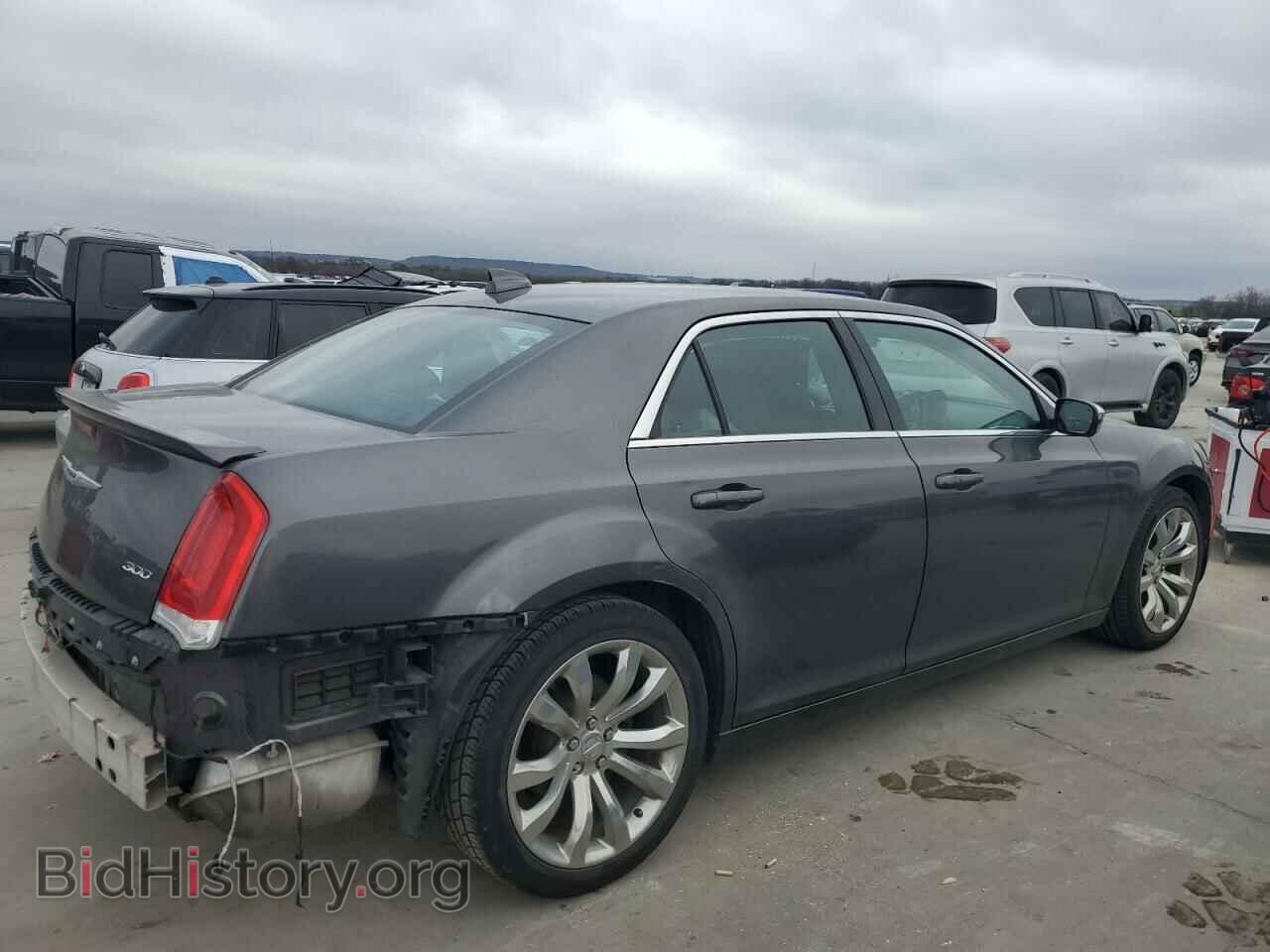 2019 CHRYSLER 300 - VIN: 2C3CCAAG7KH501041 - Фото 3