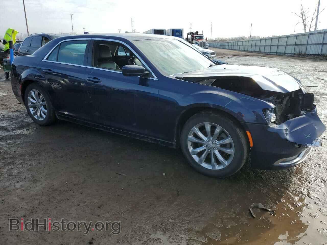 2016 CHRYSLER 300 - VIN: 2C3CCARG4GH190857 - Фото 4