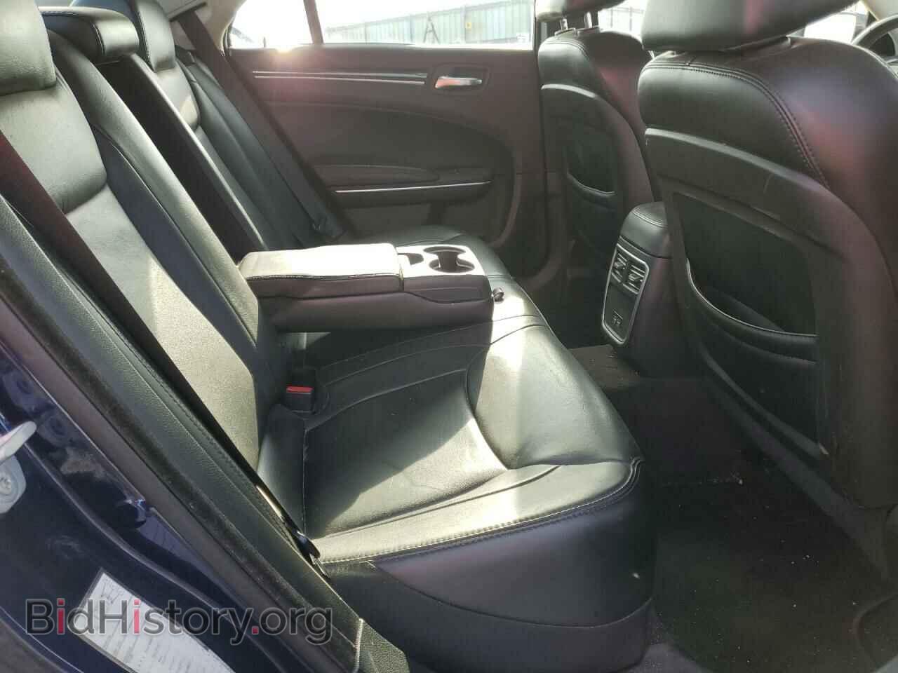 2016 CHRYSLER 300 - VIN: 2C3CCARG4GH190857 - Фото 10
