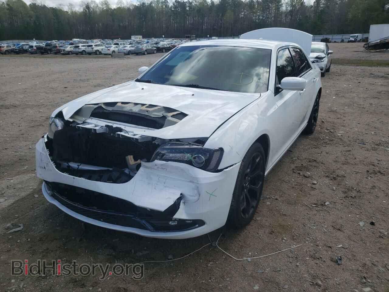 2020 CHRYSLER 300 - VIN: 2C3CCABG3LH137281 - Фото 2