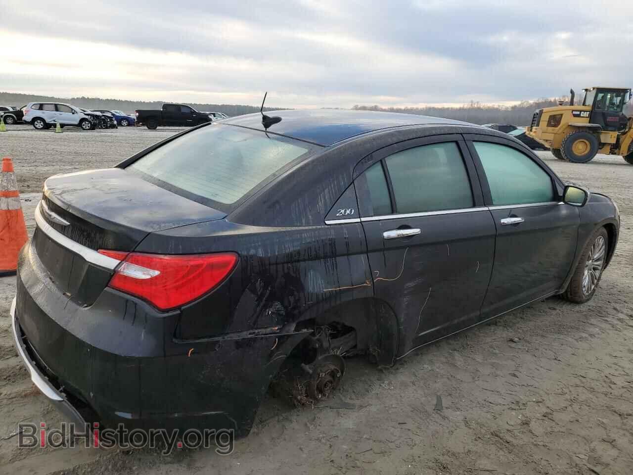 2013 CHRYSLER 200 - VIN: 1C3CCBCG0DN523332 - Фото 3
