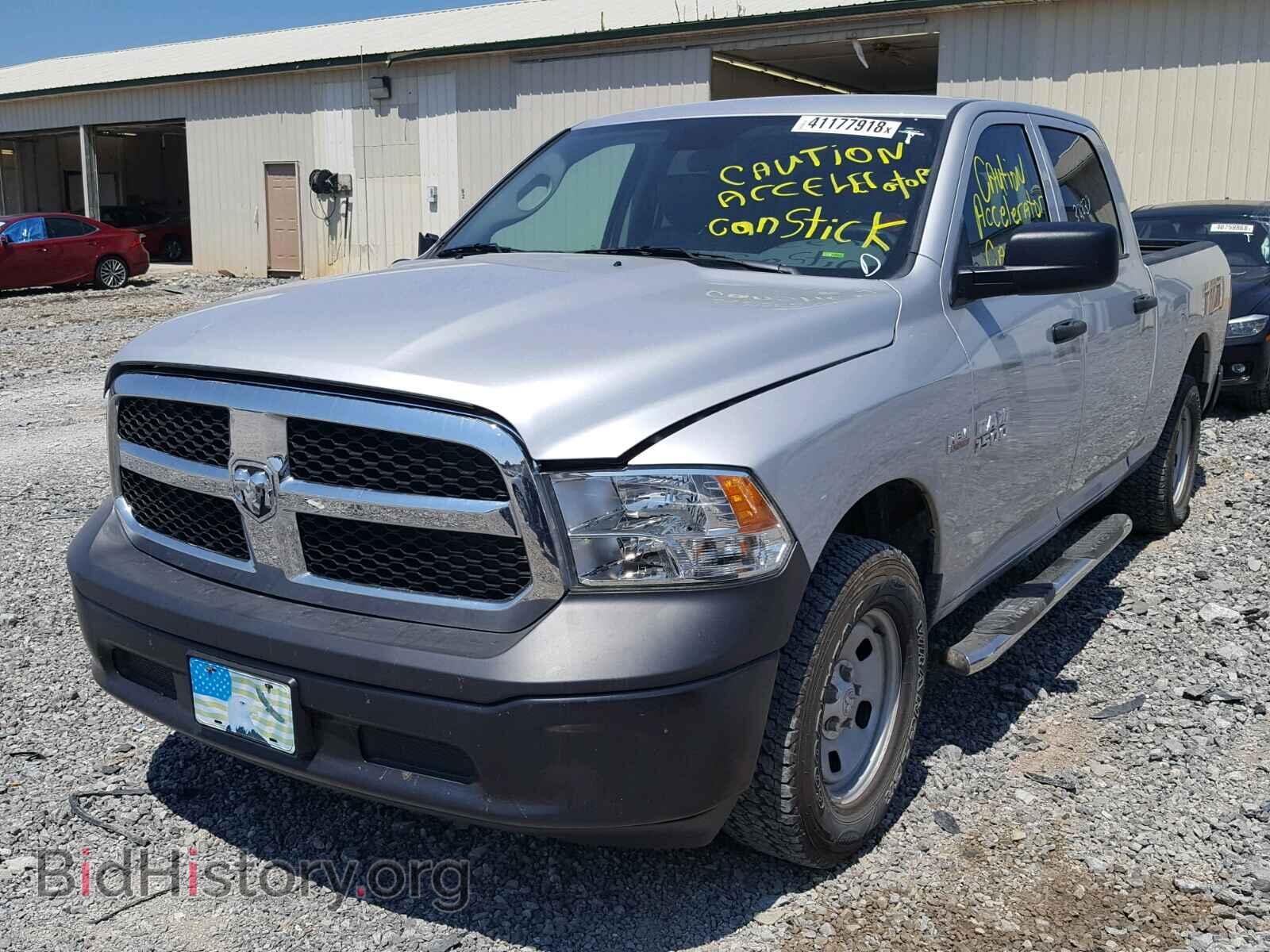 2016 RAM 1500 ST - VIN: 1C6RR6ST9GS216166 - Фото 2