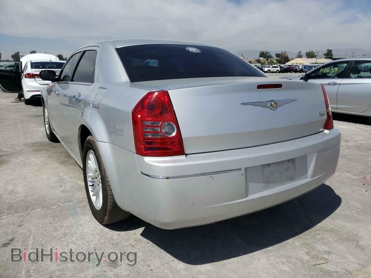 2010 CHRYSLER 300 - VIN: 2C3CA4CD7AH329697 - Фото 3