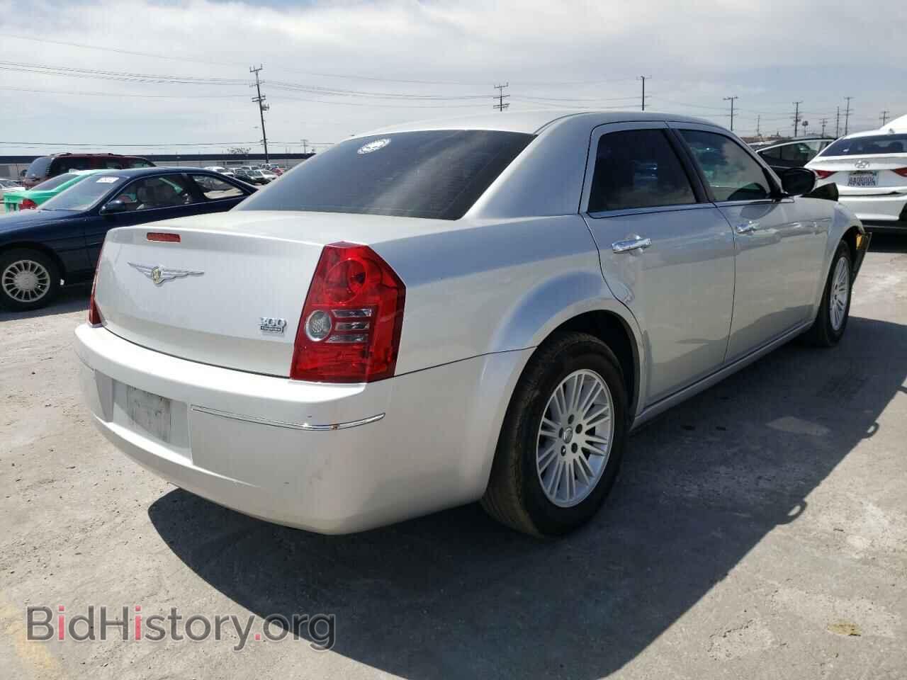 2010 CHRYSLER 300 - VIN: 2C3CA4CD7AH329697 - Фото 4