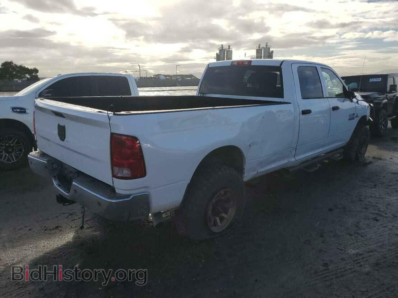 2014 RAM All Models - VIN: 3C6UR4HL6EG179023 - Фото 3