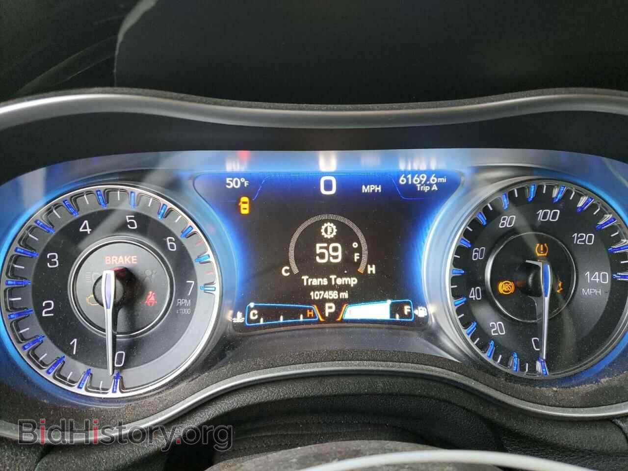 2015 CHRYSLER 300 - VIN: 2C3CCAAG5FH832948 - Фото 9
