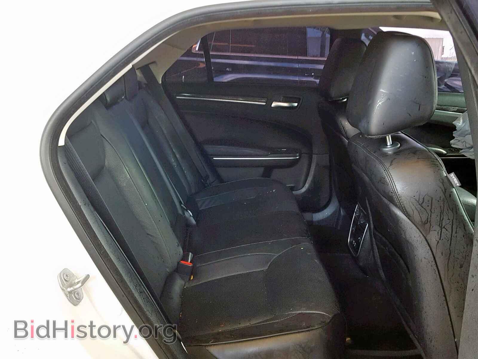 2018 CHRYSLER 300 - VIN: 2C3CCAKG4JH300257 - Фото 6