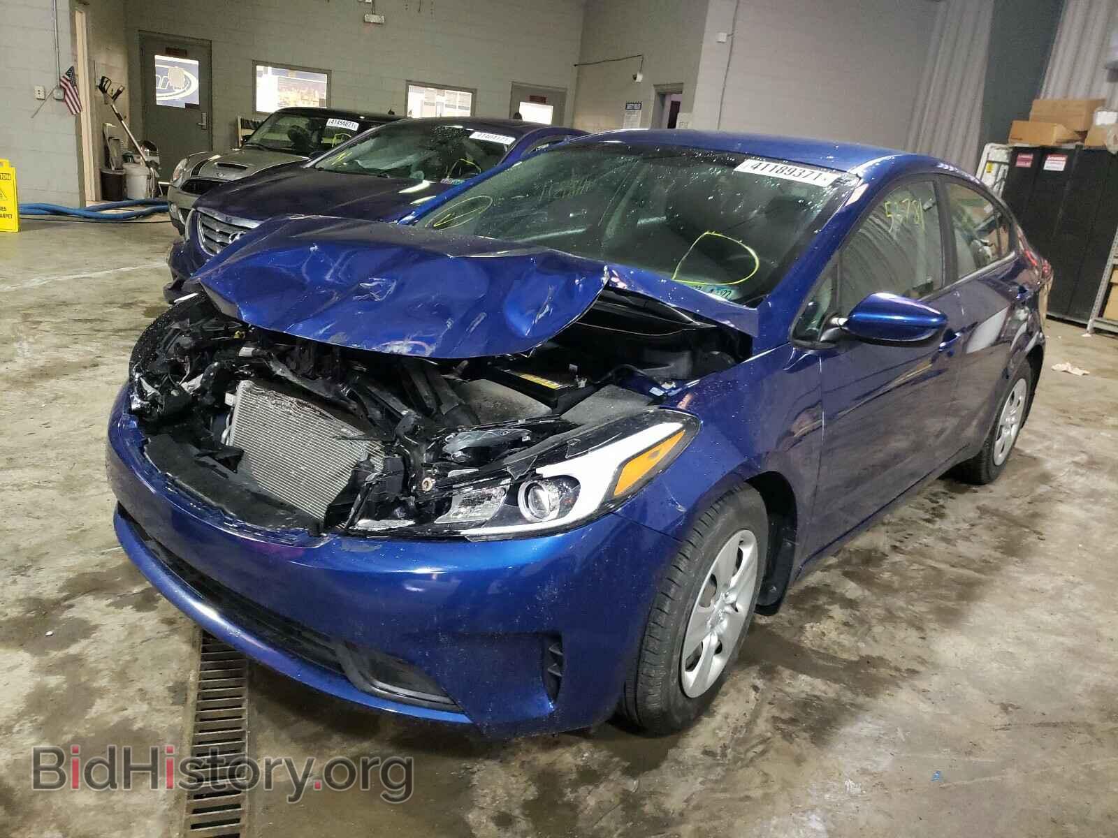 2017 KIA FORTE - VIN: 3KPFK4A78HE011919 - Фото 2