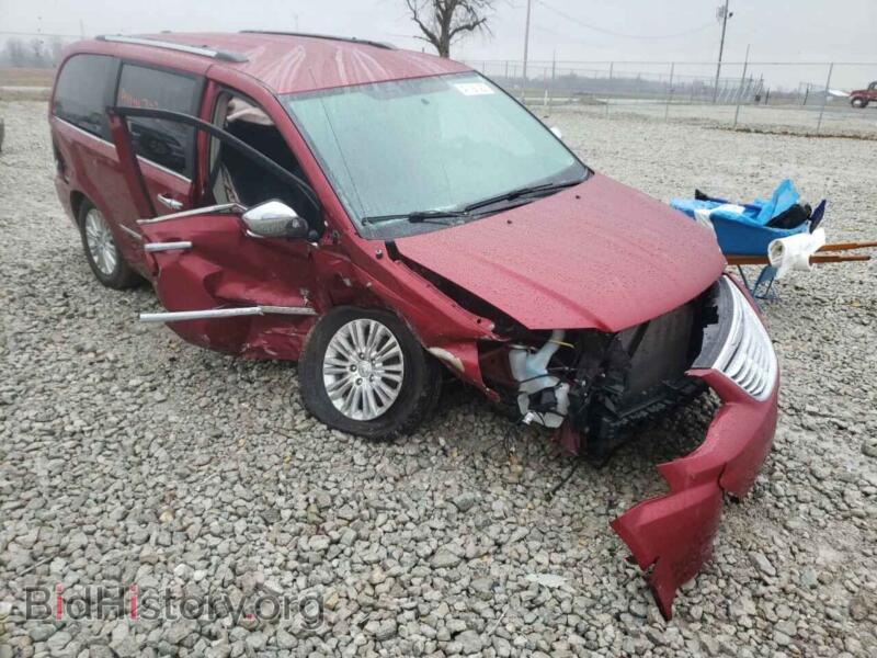 2015 Chrysler MINIVAN Town & COU (VIN 2C4RC1JG4FR677860) — фото 1 из 10, Copart, повреждение: бок