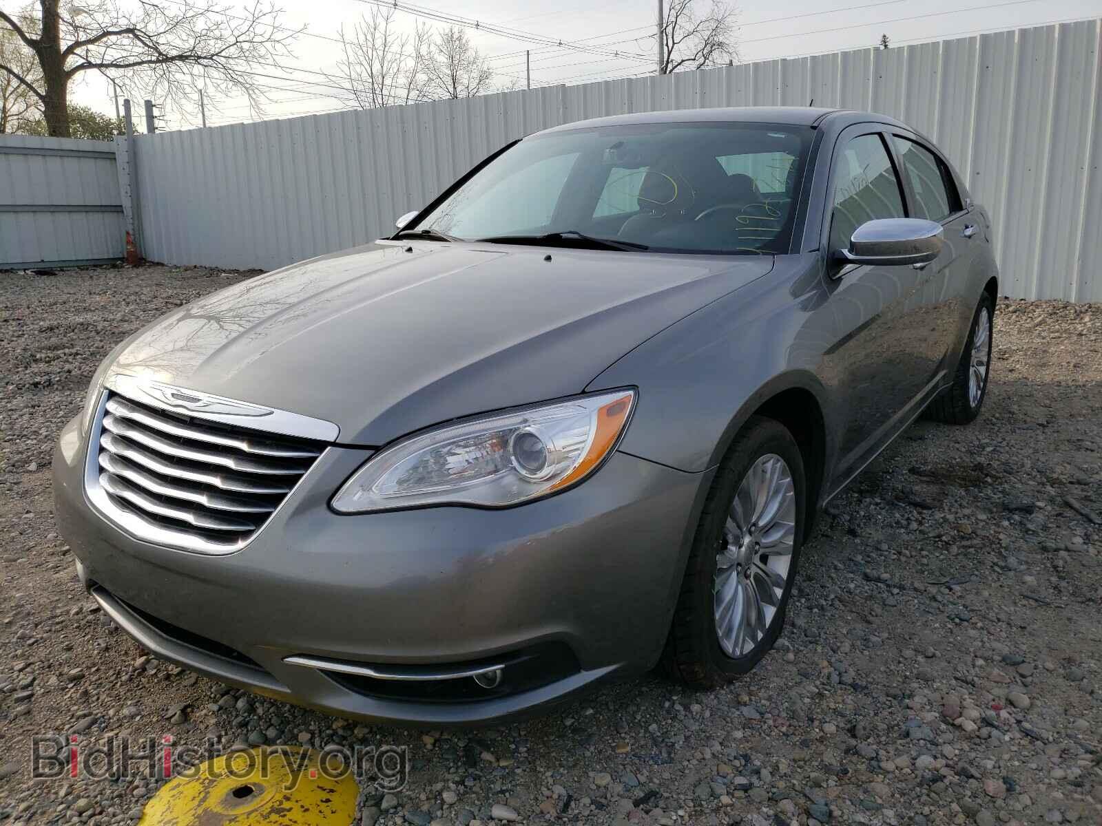 2012 CHRYSLER 200 - VIN: 1C3CCBCG0CN284525 - Фото 2