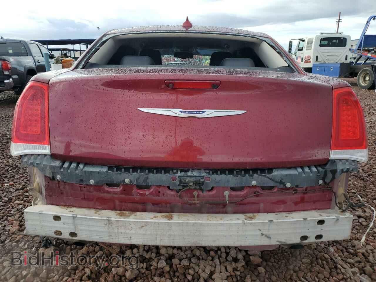 2019 CHRYSLER 300 - VIN: 2C3CCAAG2KH604917 - Фото 6