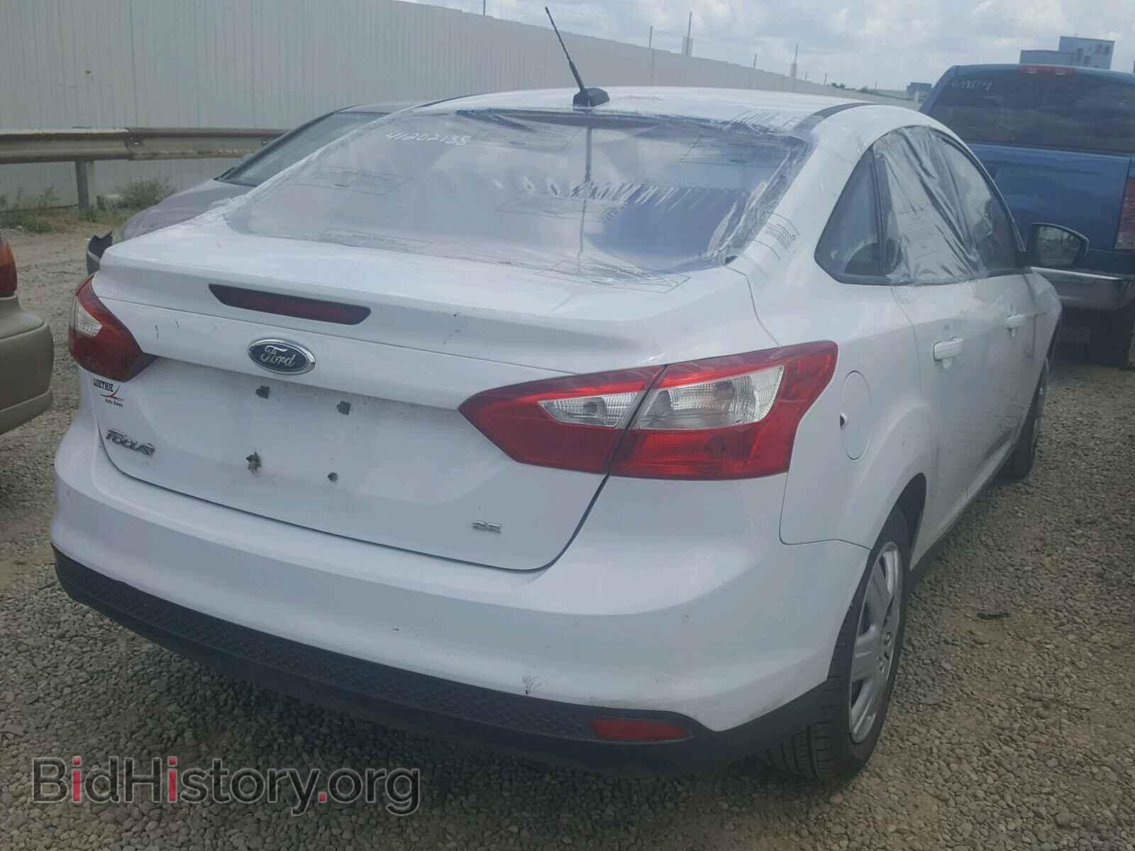 2012 Ford FOCUS (VIN 1FAHP3F27CL216283) — фото 4 из 10