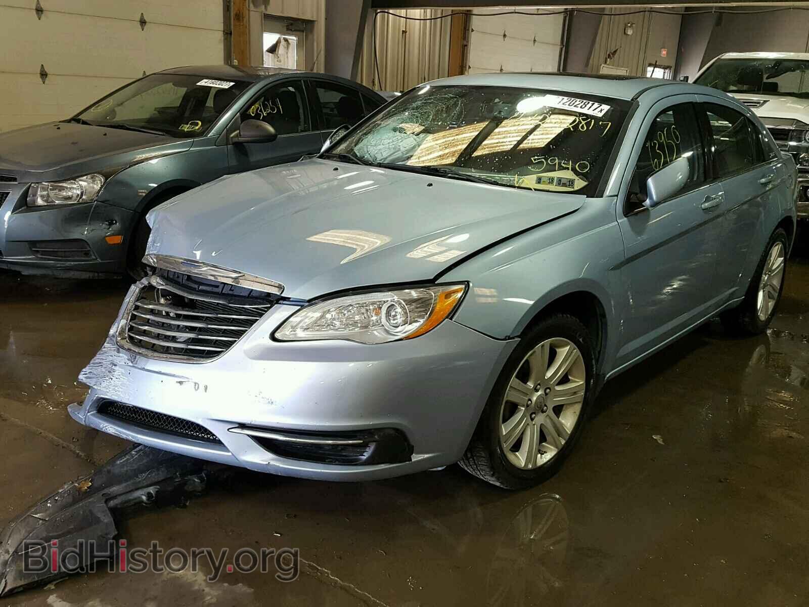 2012 CHRYSLER 200 - VIN: 1C3CCBBG7CN305940 - Фото 2