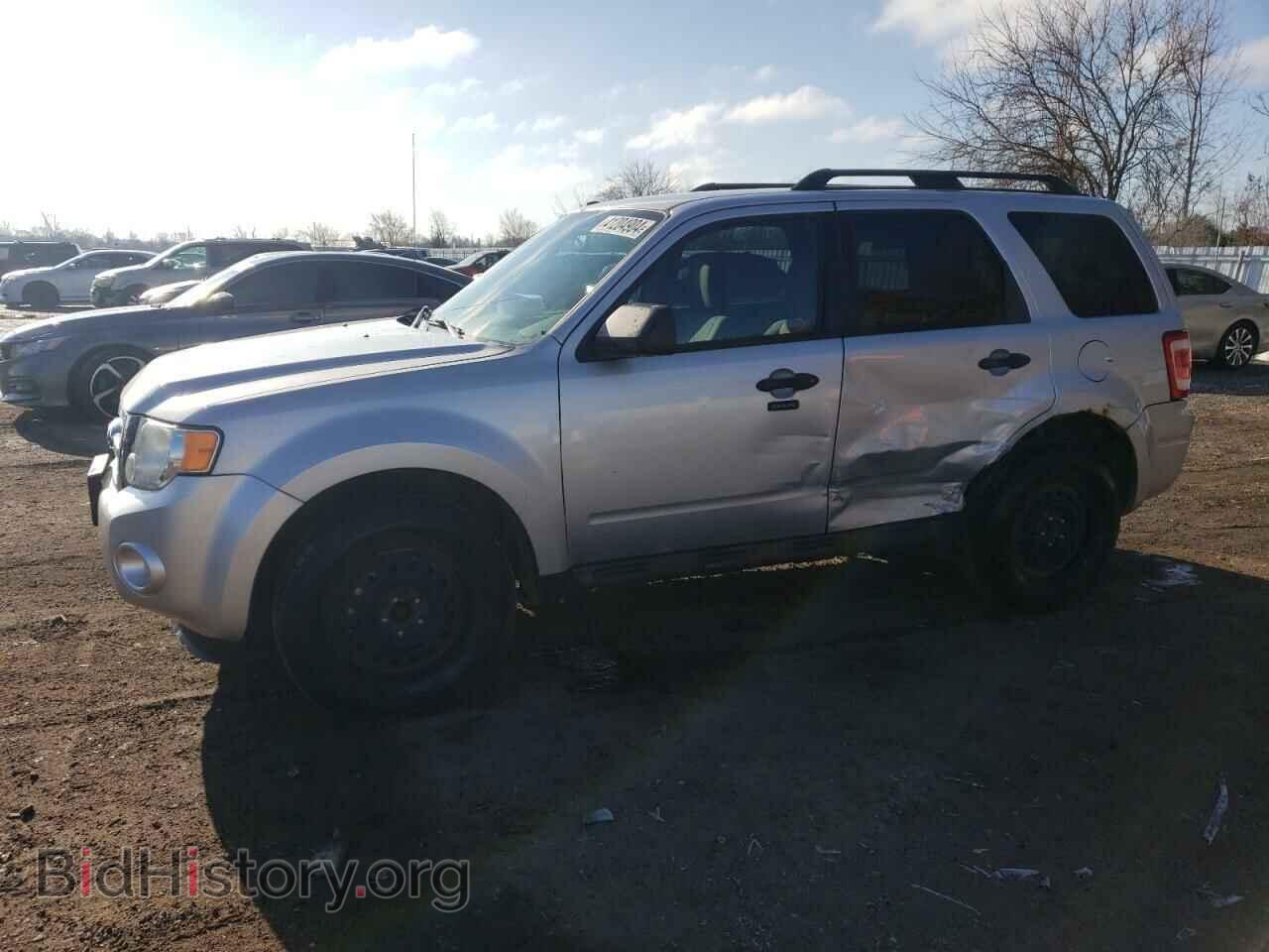 Photo 1FMCU0DG9BKA40265 - FORD ESCAPE 2011