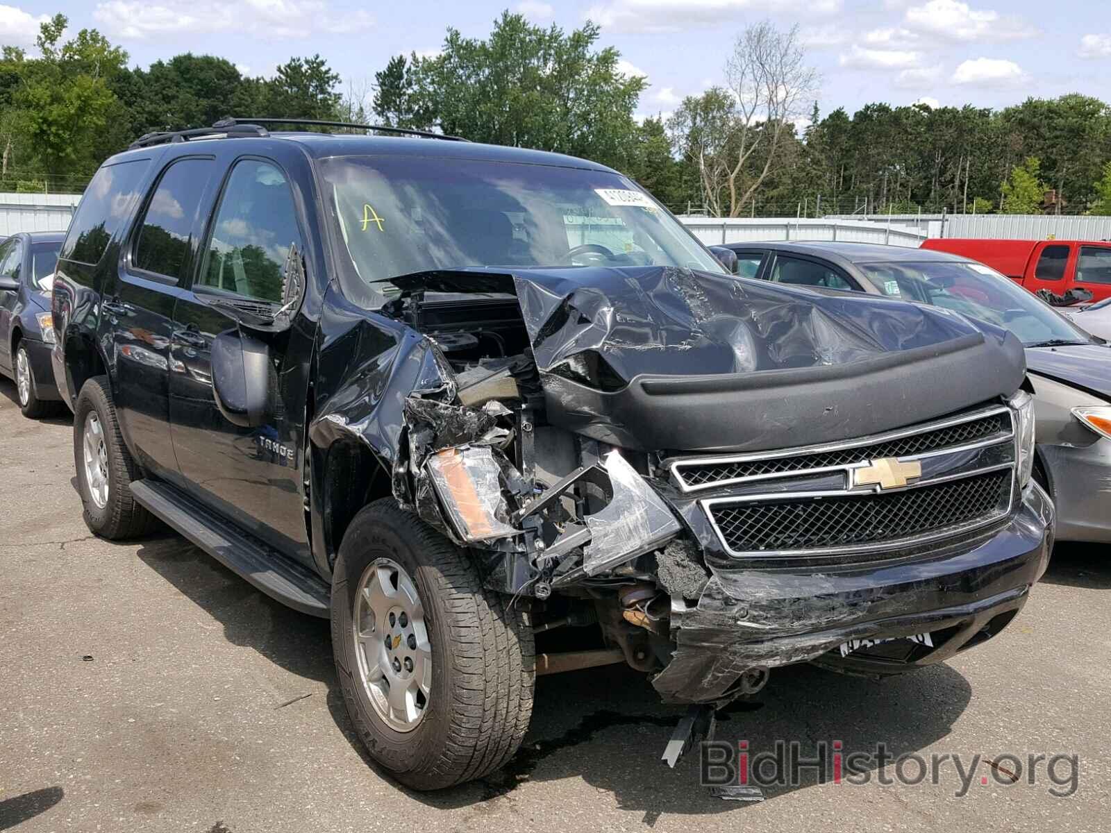 Photo 1GNSKAE09BR348211 - CHEVROLET TAHOE K150 2011