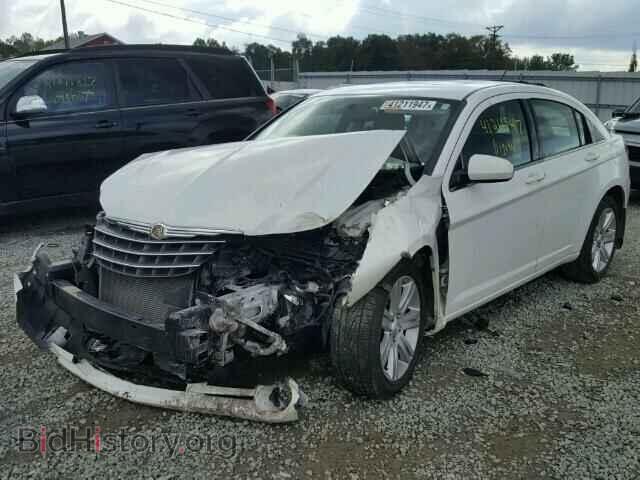 2010 CHRYSLER SEBRING - VIN: 1C3CC5FV2AN236842 - Photo 2