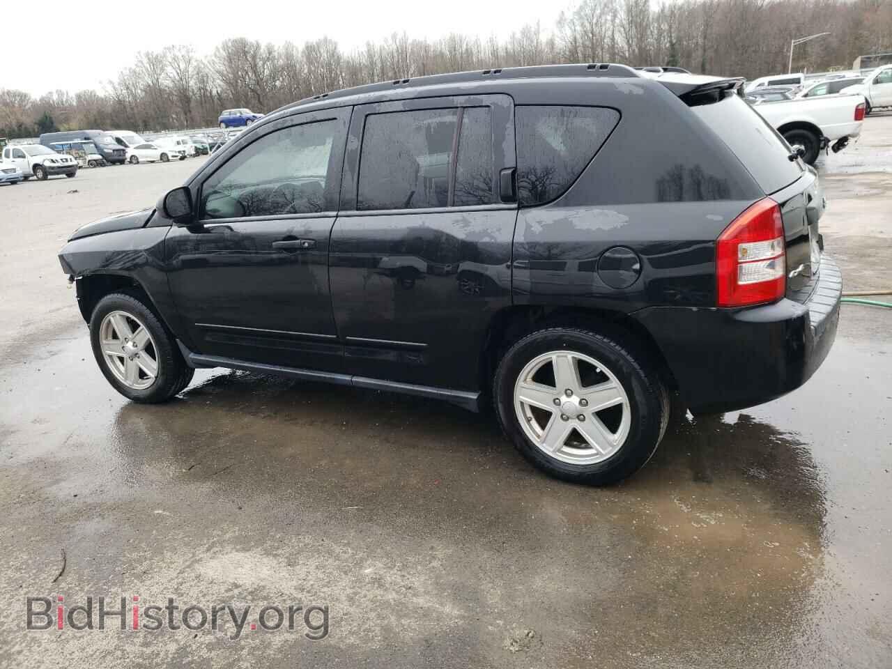 2009 JEEP COMPASS - VIN: 1J4FF47B09D105161 - Photo 2