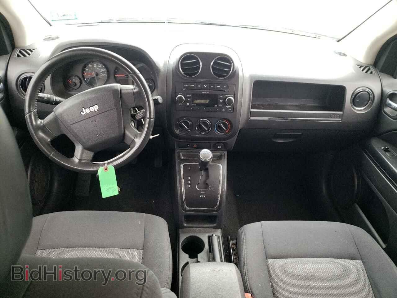 2009 JEEP COMPASS - VIN: 1J4FF47B09D105161 - Photo 8