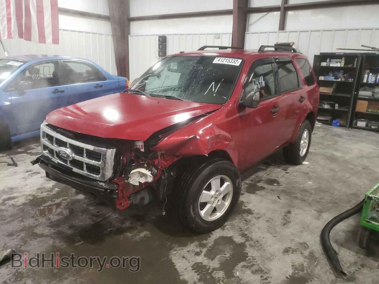 2011 FORD ESCAPE - VIN: 1FMCU9D77BKC38640 - Фото 2