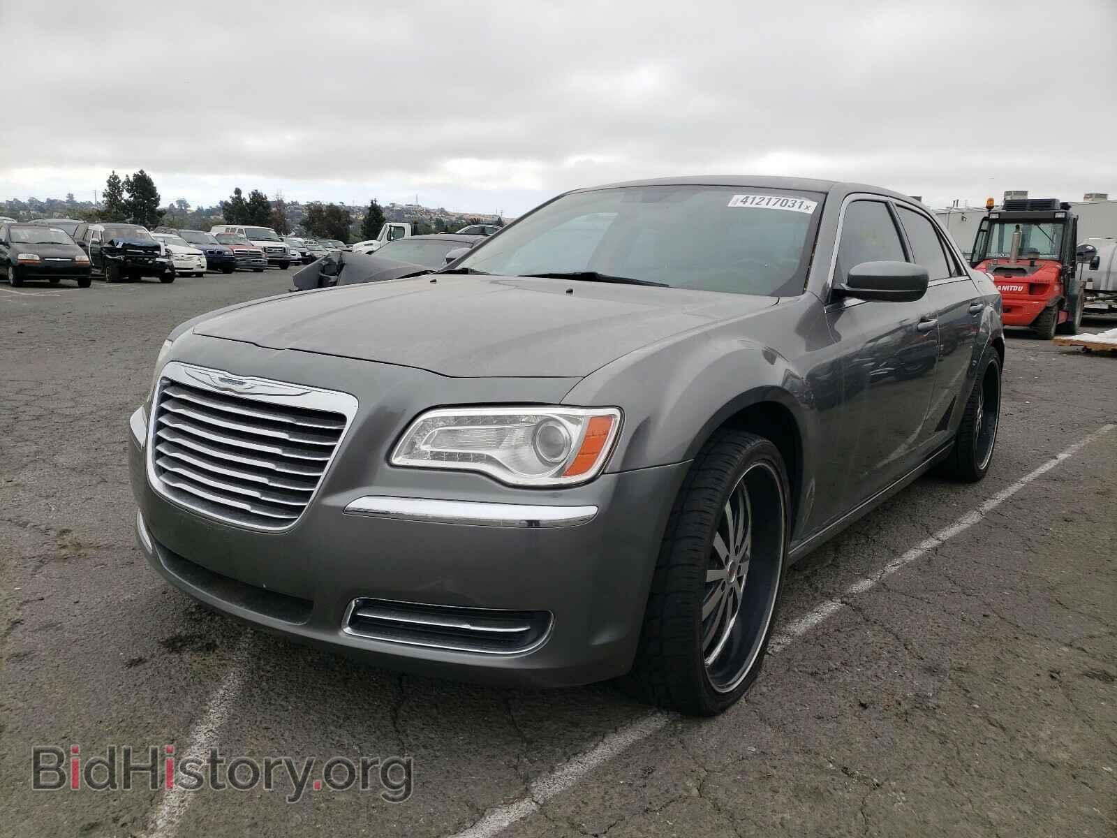 2011 CHRYSLER 300 - VIN: 2C3CA4CG0BH526271 - Фото 2