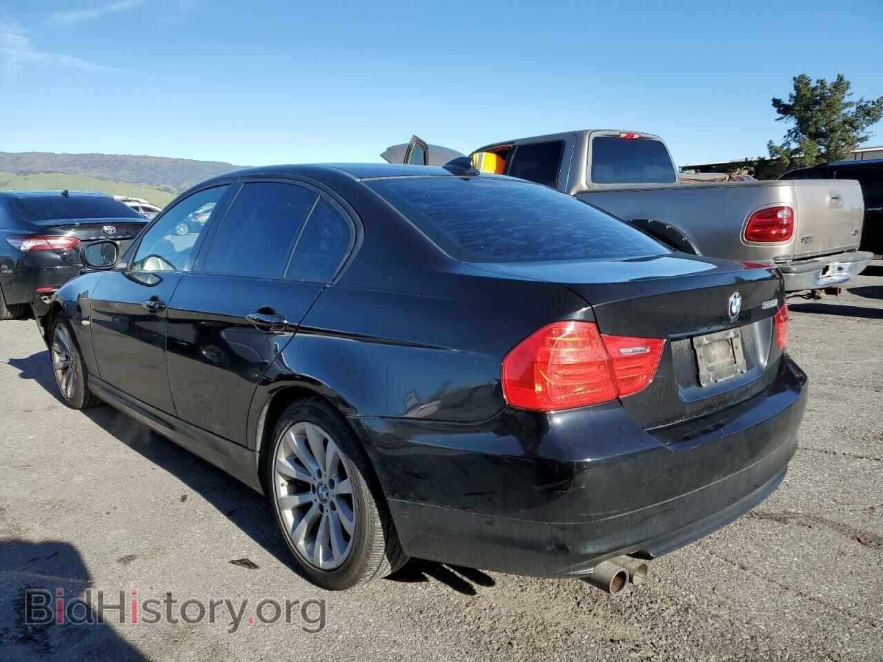 2011 BMW 3 SERIES - VIN: WBAPH7C54BE852300 - Фото 2