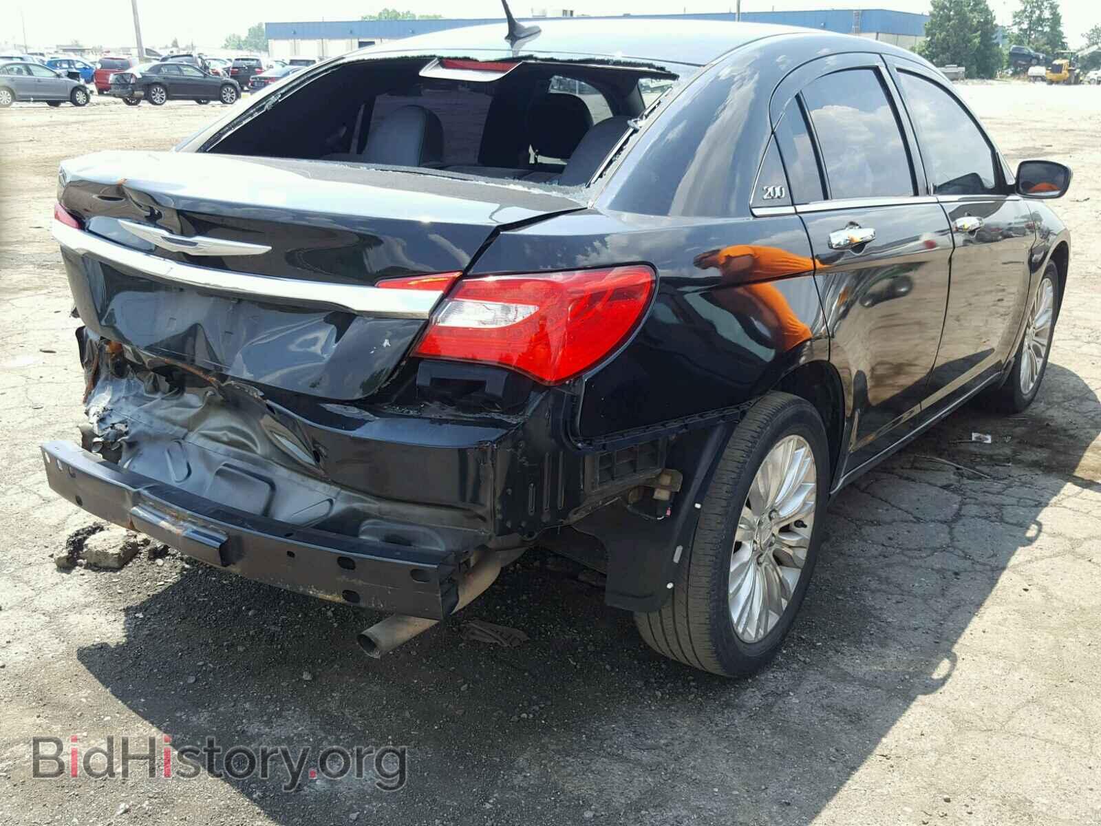 2011 CHRYSLER 200 - VIN: 1C3BC2FB5BN569439 - Фото 4