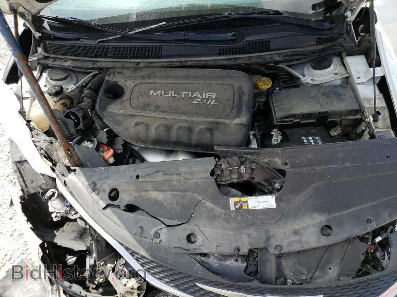 2016 CHRYSLER 200 - VIN: 1C3CCCAB5GN165579 - Фото 7