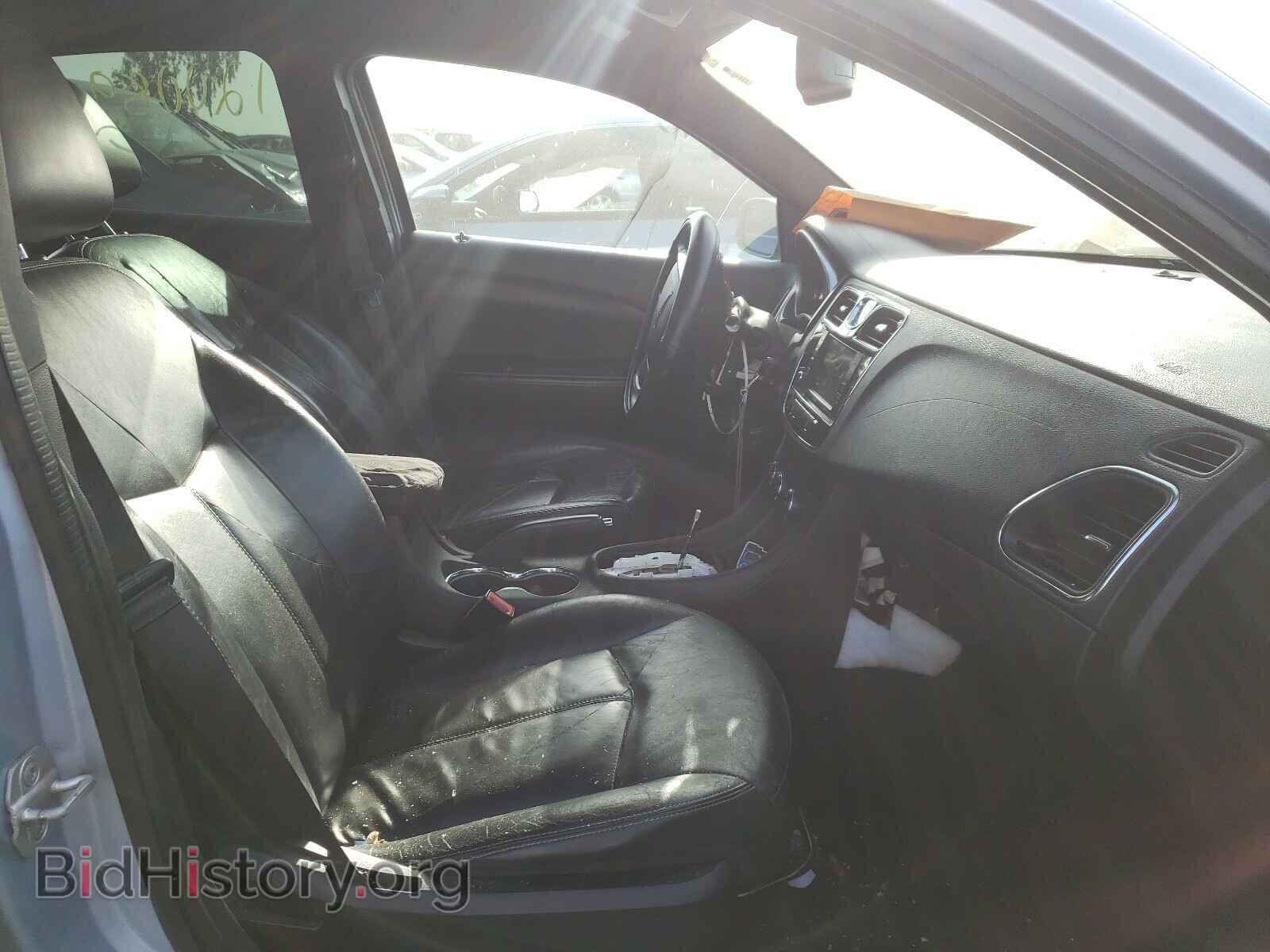 2012 CHRYSLER 200 - VIN: 1C3CCBCG1CN256409 - Фото 5