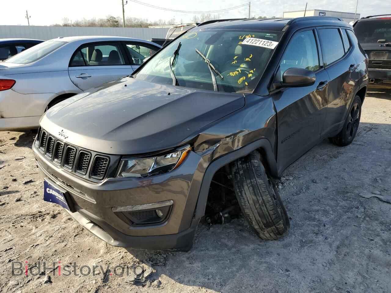 Фотография 3C4NJDBB0JT298904 - JEEP COMPASS 2018