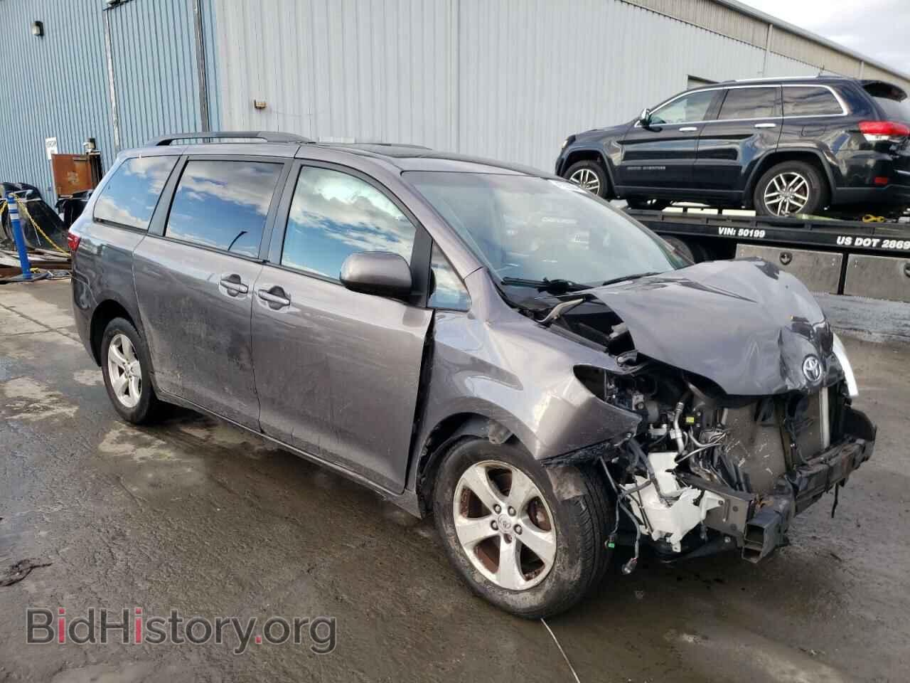 2017 TOYOTA All Models - VIN: 5TDKZ3DC6HS782012 - Фото 4