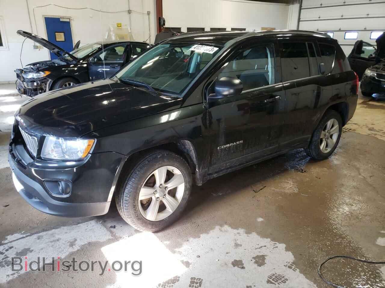 Photo 1J4NF1FB2BD180185 - JEEP COMPASS 2011