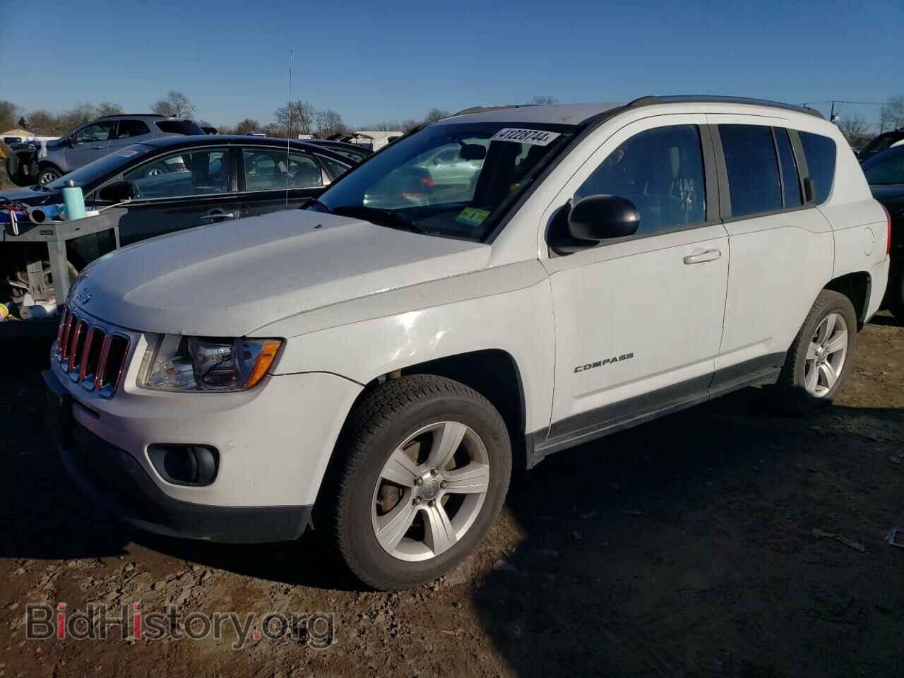 Photo 1J4NF1FB3BD277153 - JEEP COMPASS 2011
