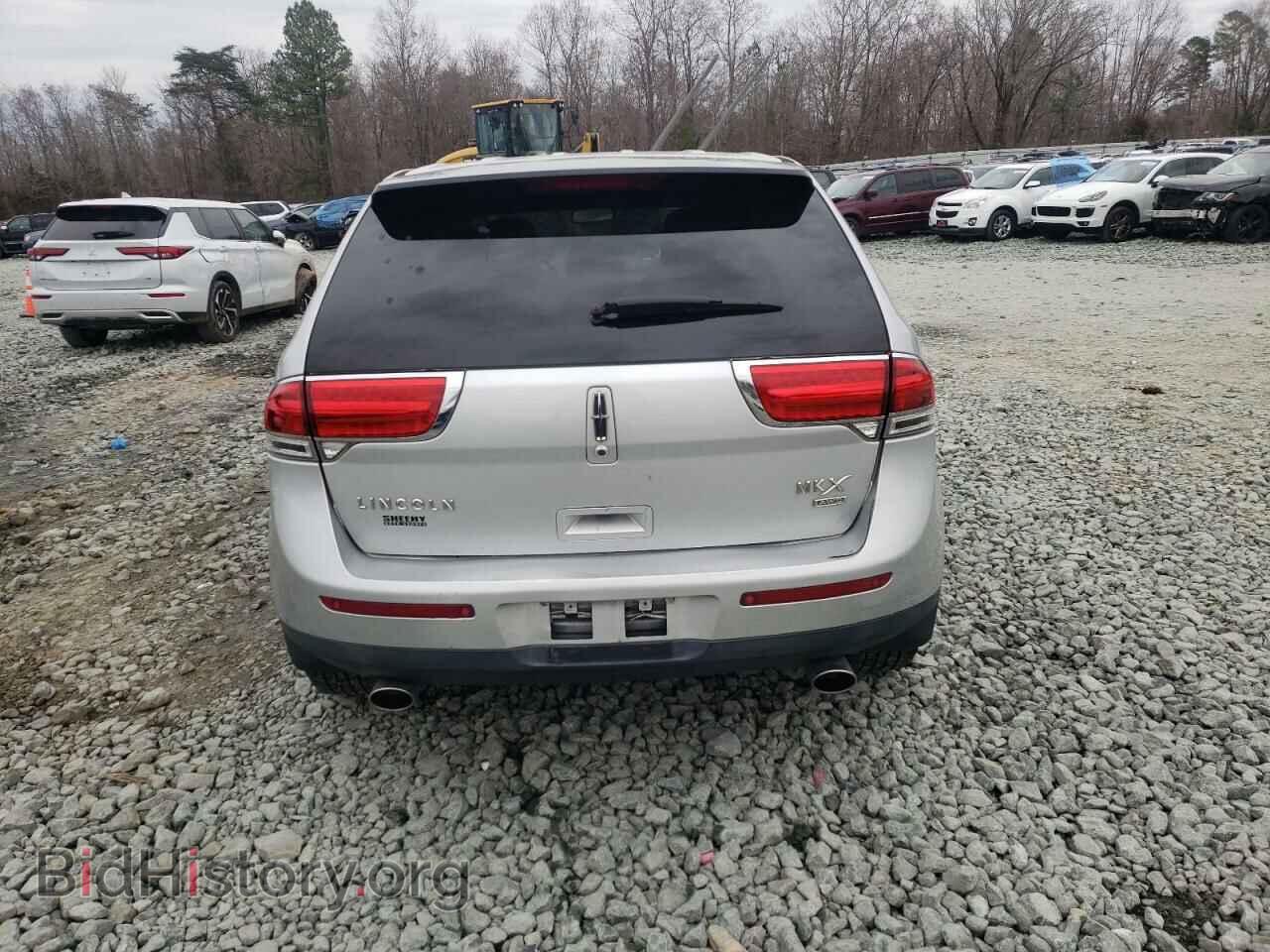 2011 LINCOLN MKX - VIN: 2LMDJ8JKXBBJ07409 - Photo 6