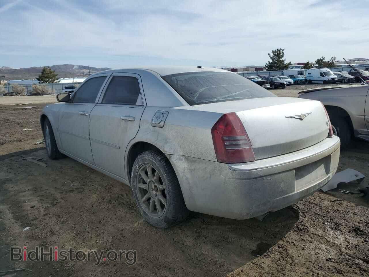 2007 CHRYSLER 300 - VIN: 2C3KA63H37H835000 - Фото 2