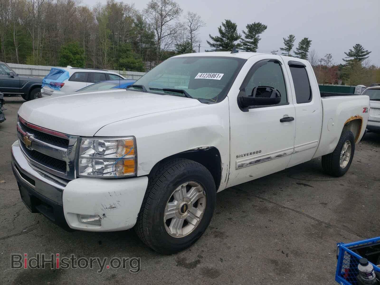 2011 CHEVROLET SILVERADO - VIN: 1GCRKSE32BZ212946 - Фото 2