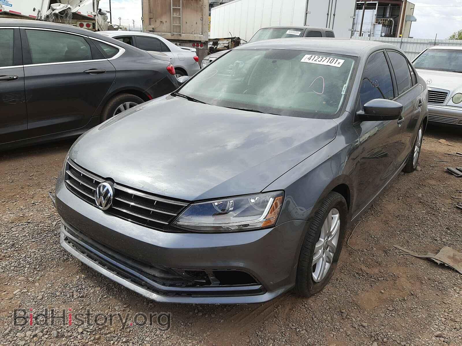2018 VOLKSWAGEN JETTA - VIN: 3VW2B7AJ9JM261920 - Фото 2
