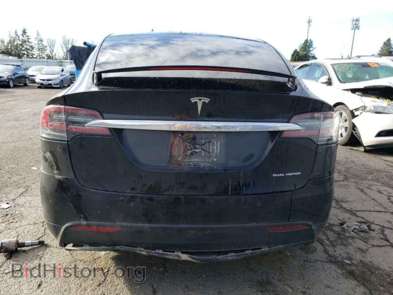 2020 Tesla MODEL X (VIN 5YJXCAE29LF238117) — фото 6 из 12