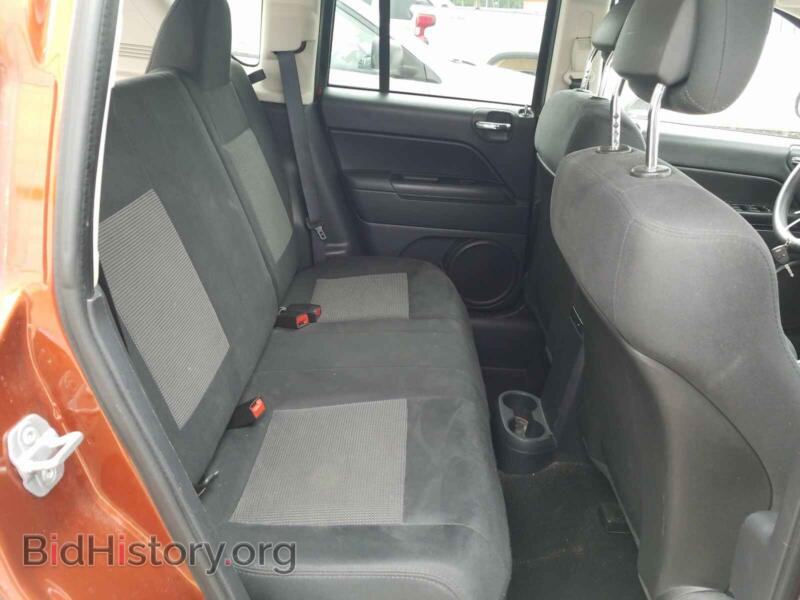 2012 Jeep COMPASS (VIN 1C4NJCBA1CD579362) — photo 6 of 10
