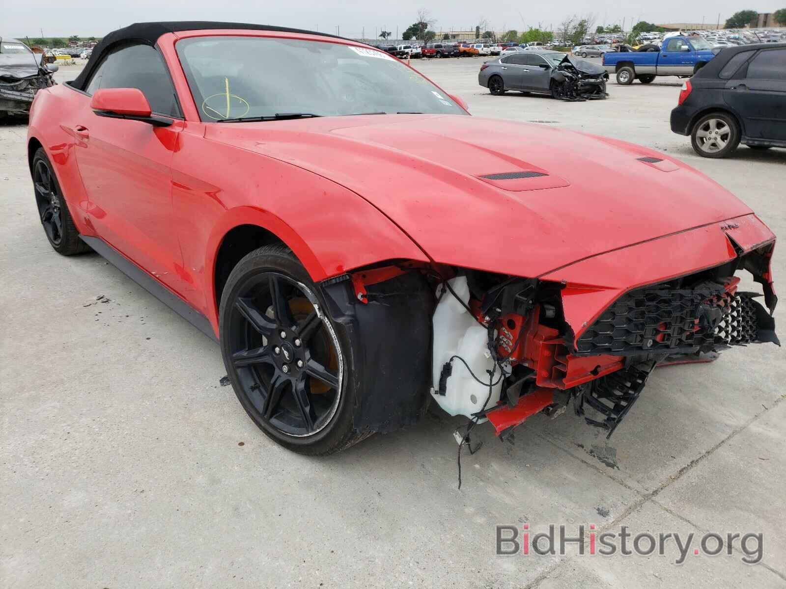 Photo 1FATP8UH8L5141760 - FORD MUSTANG 2020
