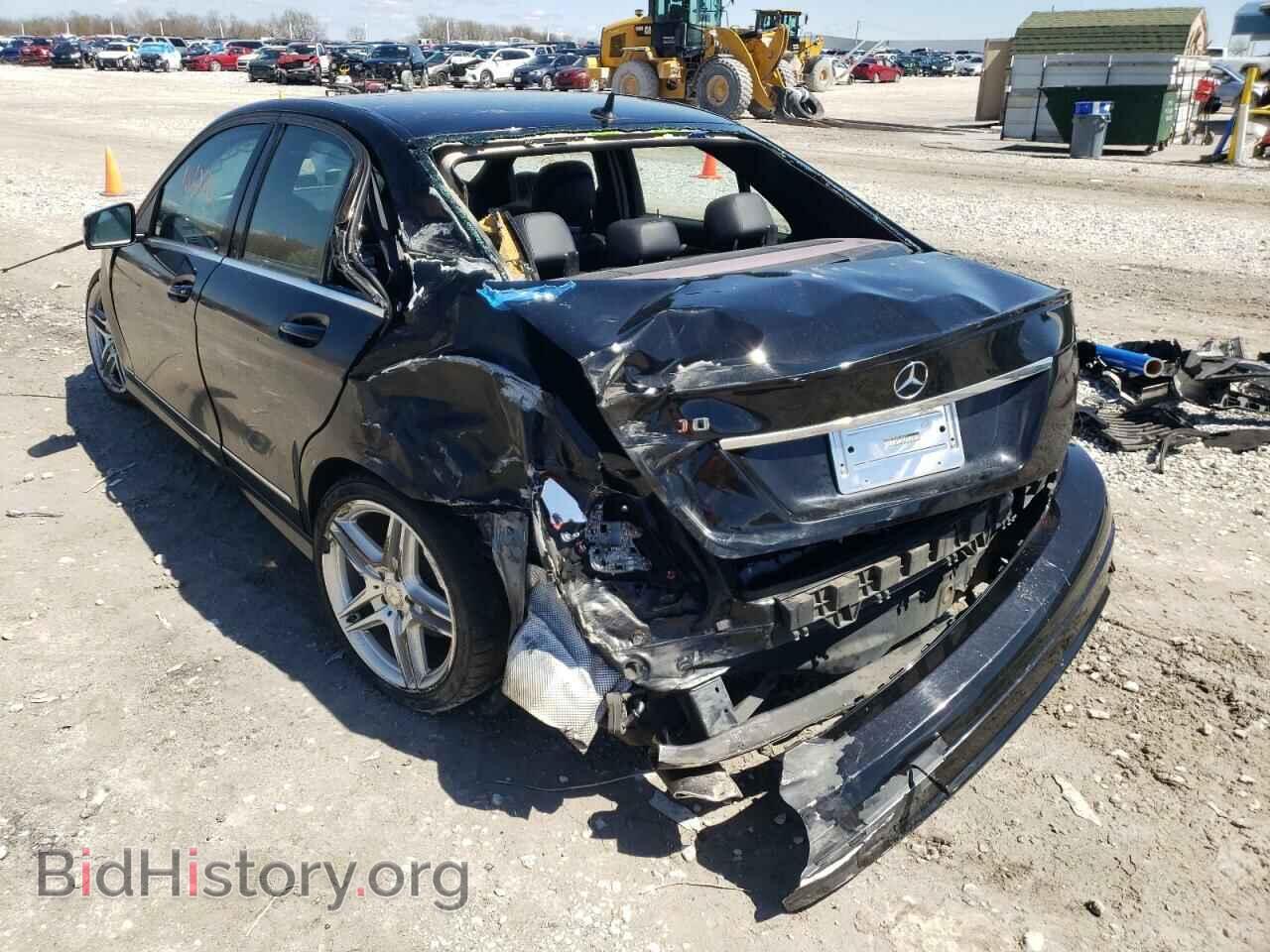2011 MERCEDES-BENZ C-CLASS - VIN: WDDGF5EB3BR182415 - Фото 3
