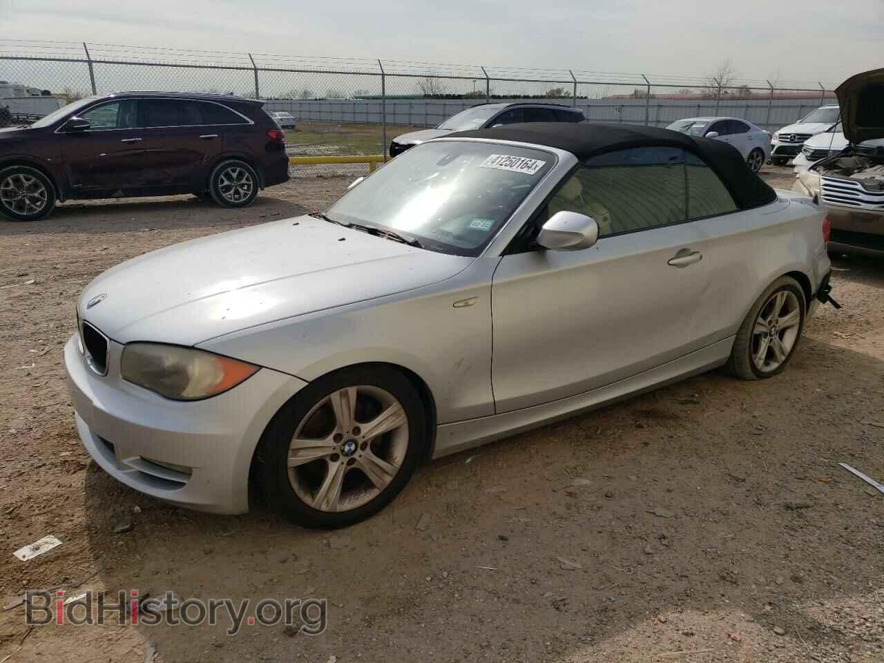 Photo WBAUL7C52BVM80053 - BMW 1 SERIES 2011