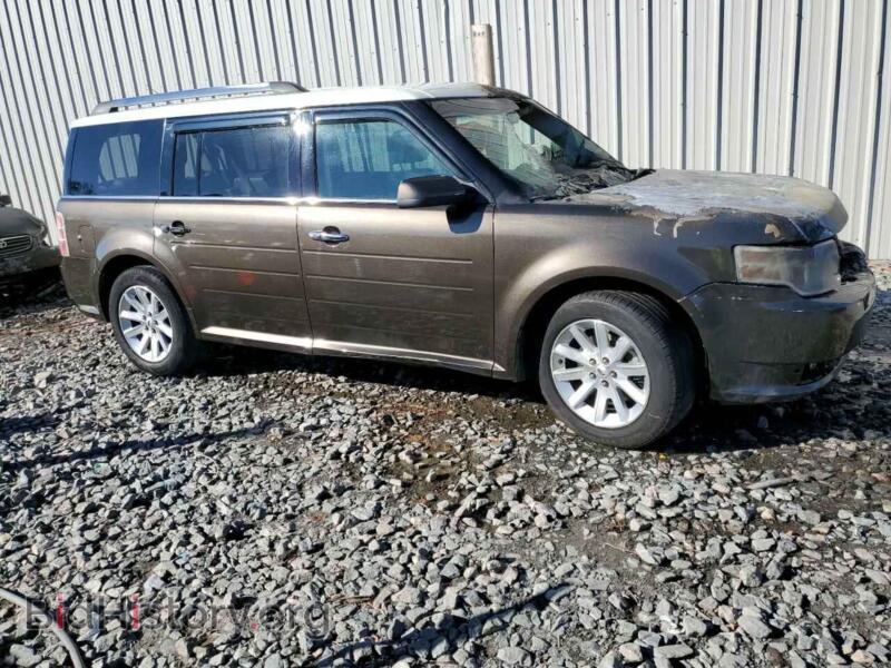 2011 Ford FLEX (VIN 2FMGK5CC6BBD13143) — фото 4 из 13