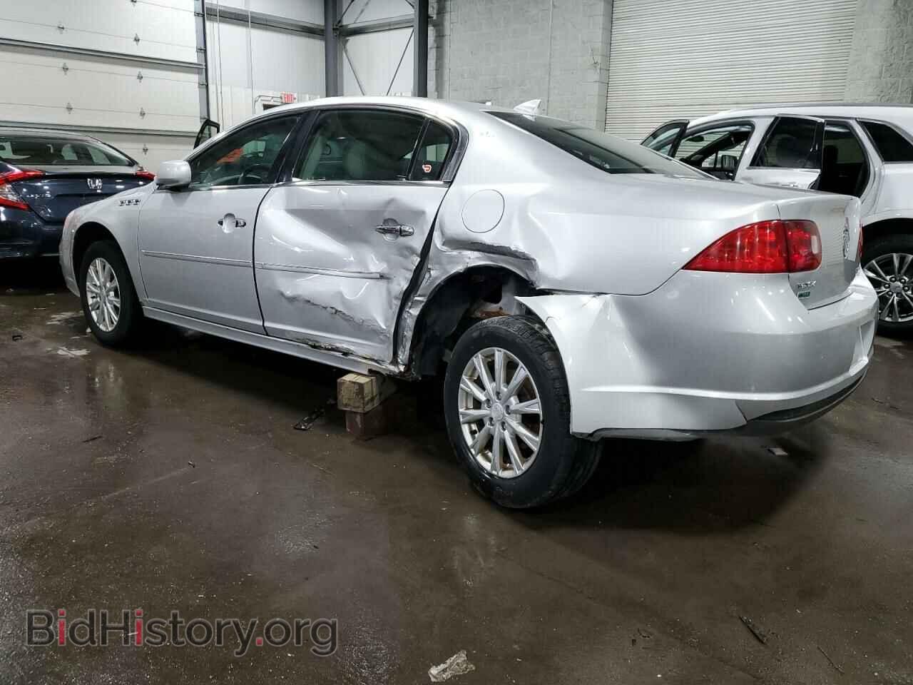 2011 BUICK LUCERNE - VIN: 1G4HC5EM9BU103704 - Фото 2