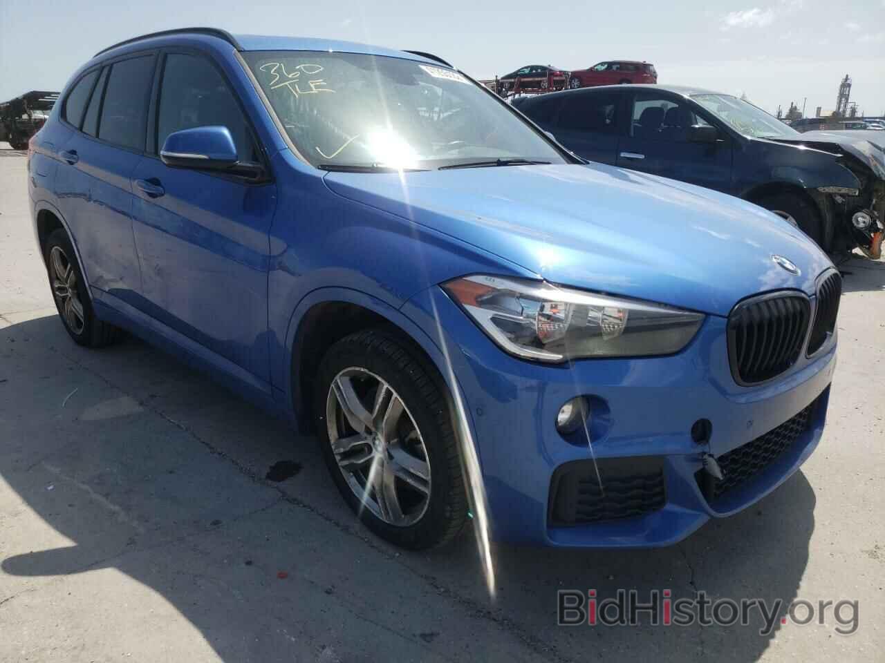 Фотография WBXHU7C33J3F04697 - BMW X1 2018