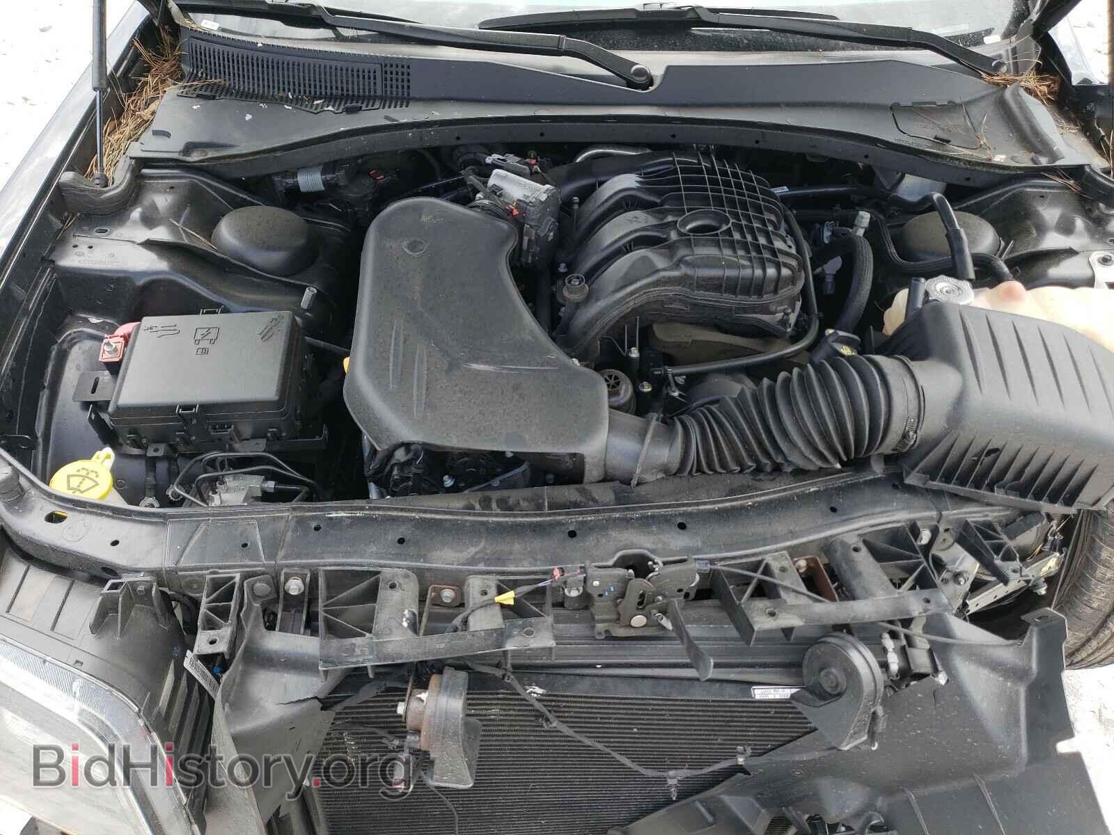 2019 CHRYSLER 300 - VIN: 2C3CCABG4KH515591 - Фото 7