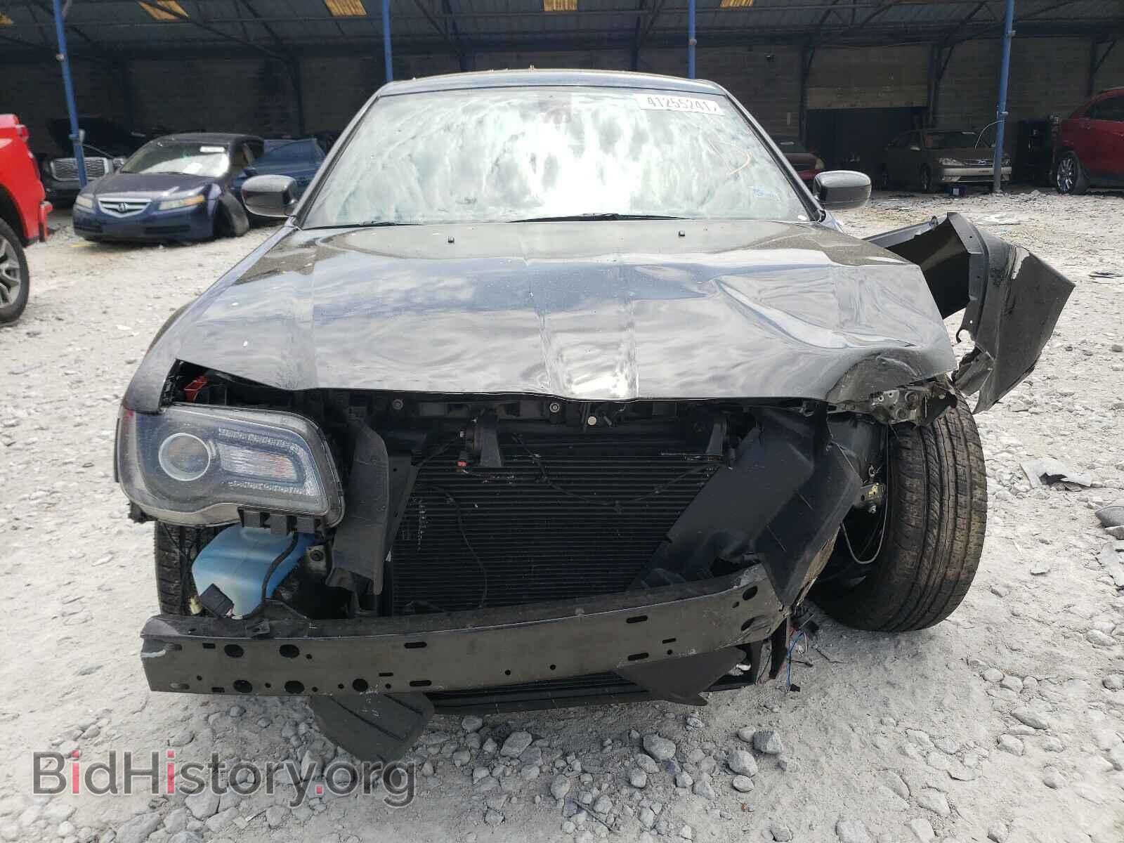 2019 CHRYSLER 300 - VIN: 2C3CCABG4KH515591 - Фото 9