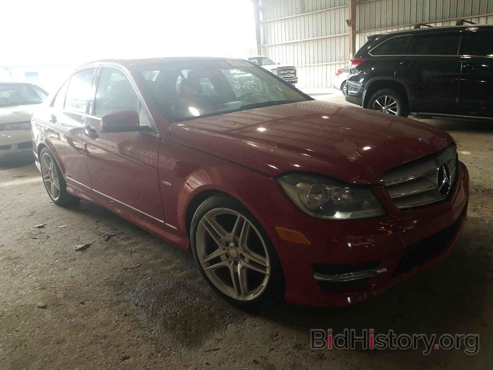 Photo WDDGF4HB6CA671672 - MERCEDES-BENZ C CLASS 2012