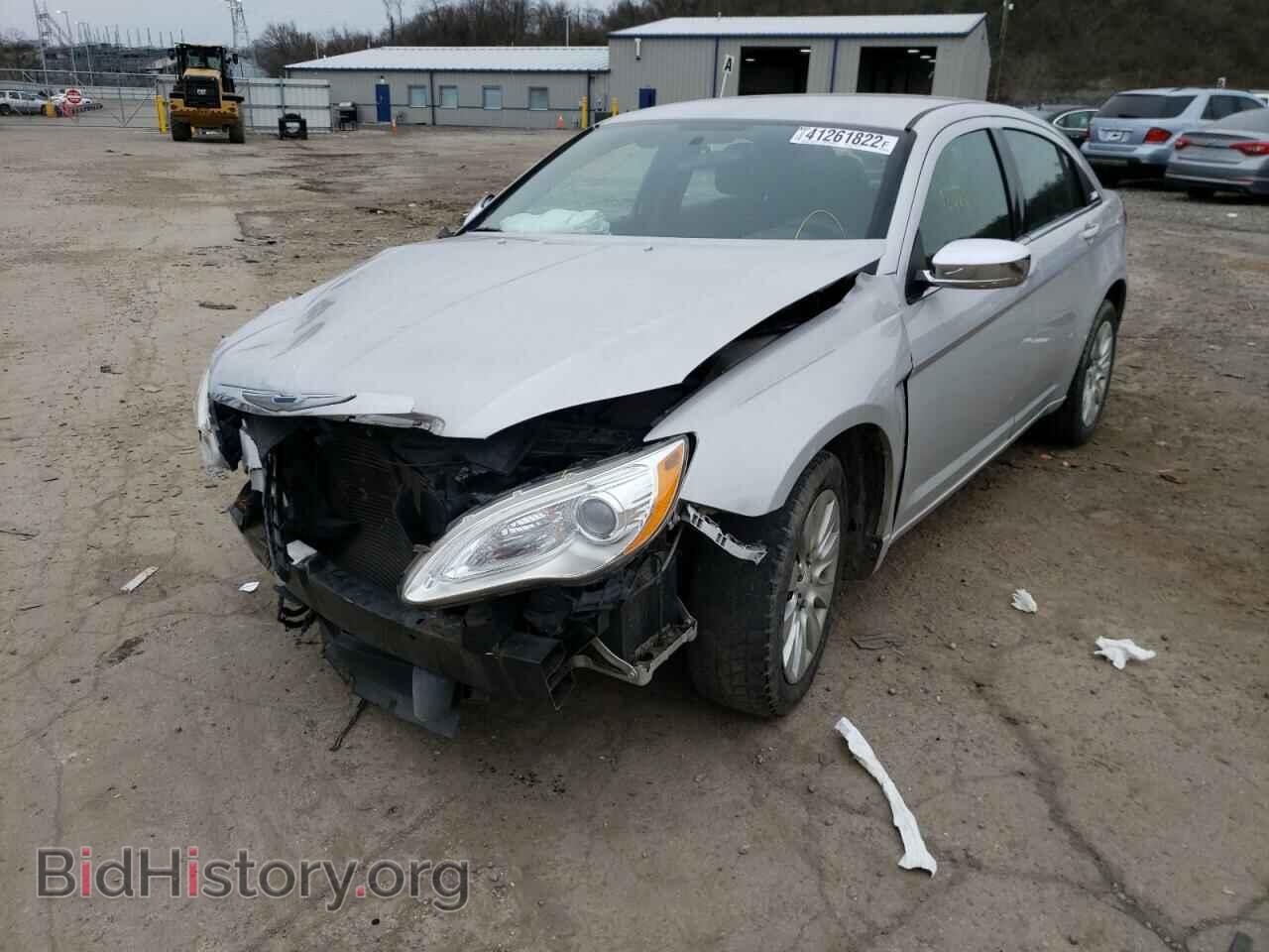 2012 CHRYSLER 200 - VIN: 1C3CCBAB3CN126798 - Фото 2